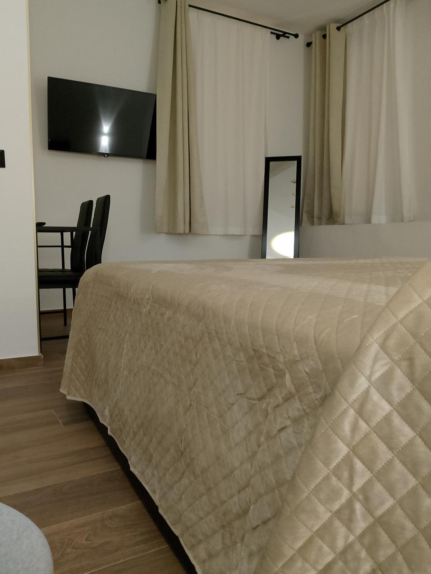 La Corte Guest House Bari Exterior photo